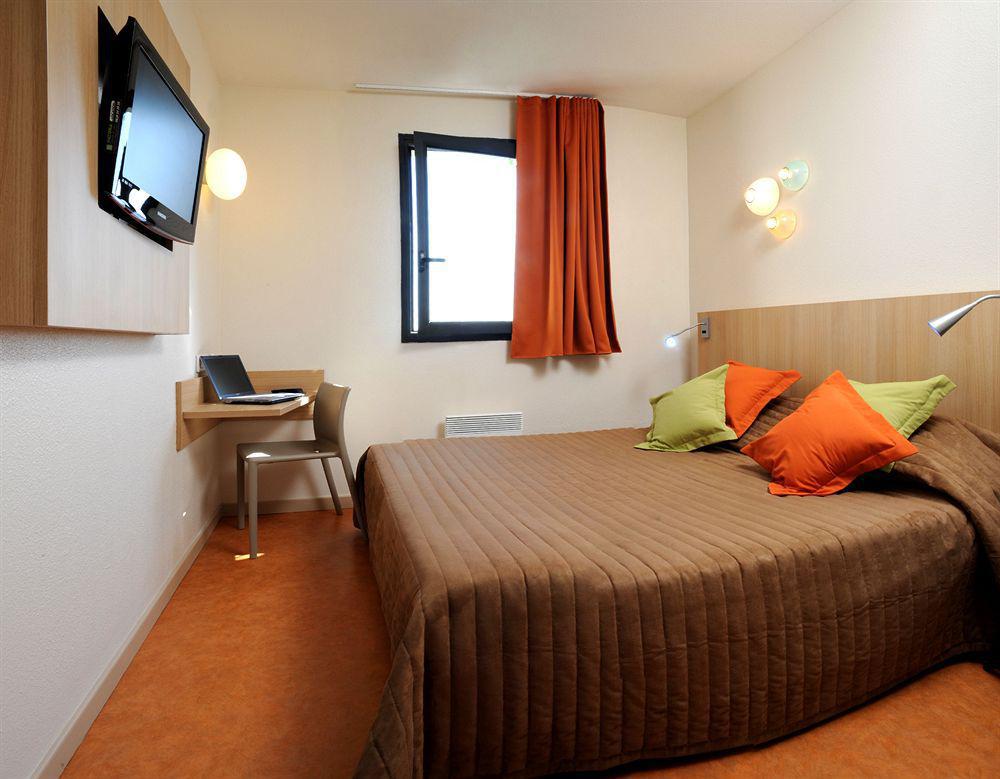 Kyriad Direct La Rochelle Aytre Exterior photo